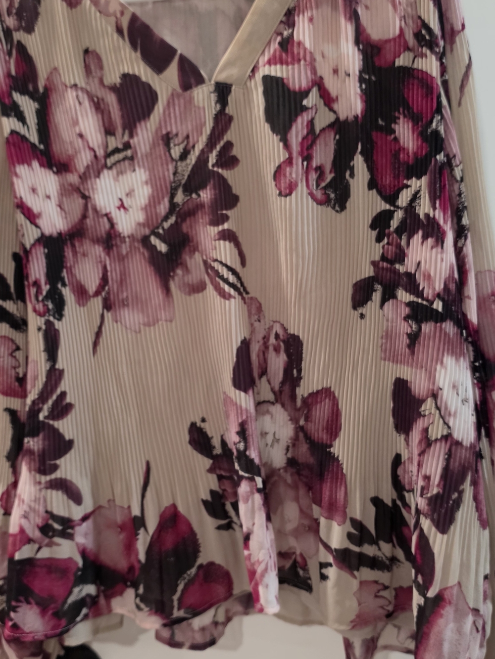 Calvin Klein Taupe Floral Pleated V-Neck Blouse with Plum Accents - Picture 10 of 11